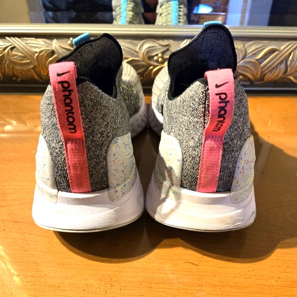 Nike ReAct walking/city shoes - Picture 4 of 14